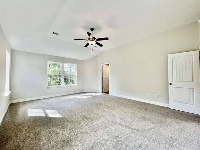 Building Photo - 759 Fairview Cir