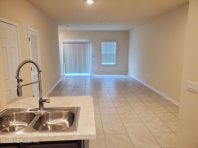 Building Photo - 880 Observatory Pkwy