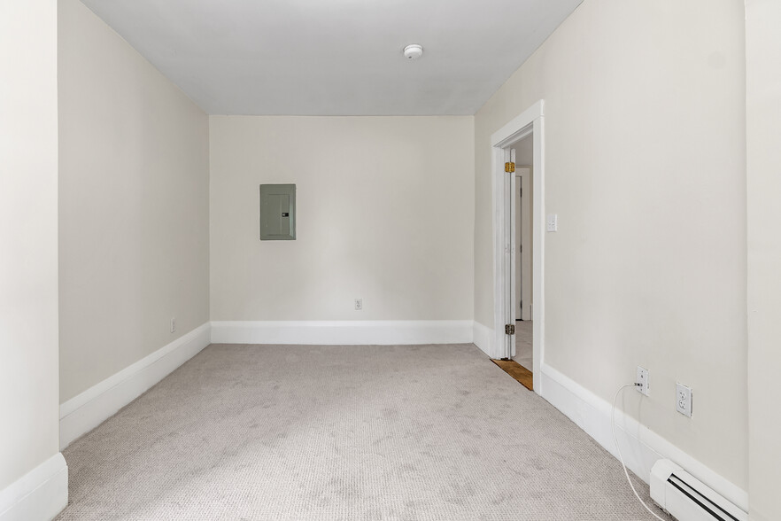Room 2 - 4 Pleasant St