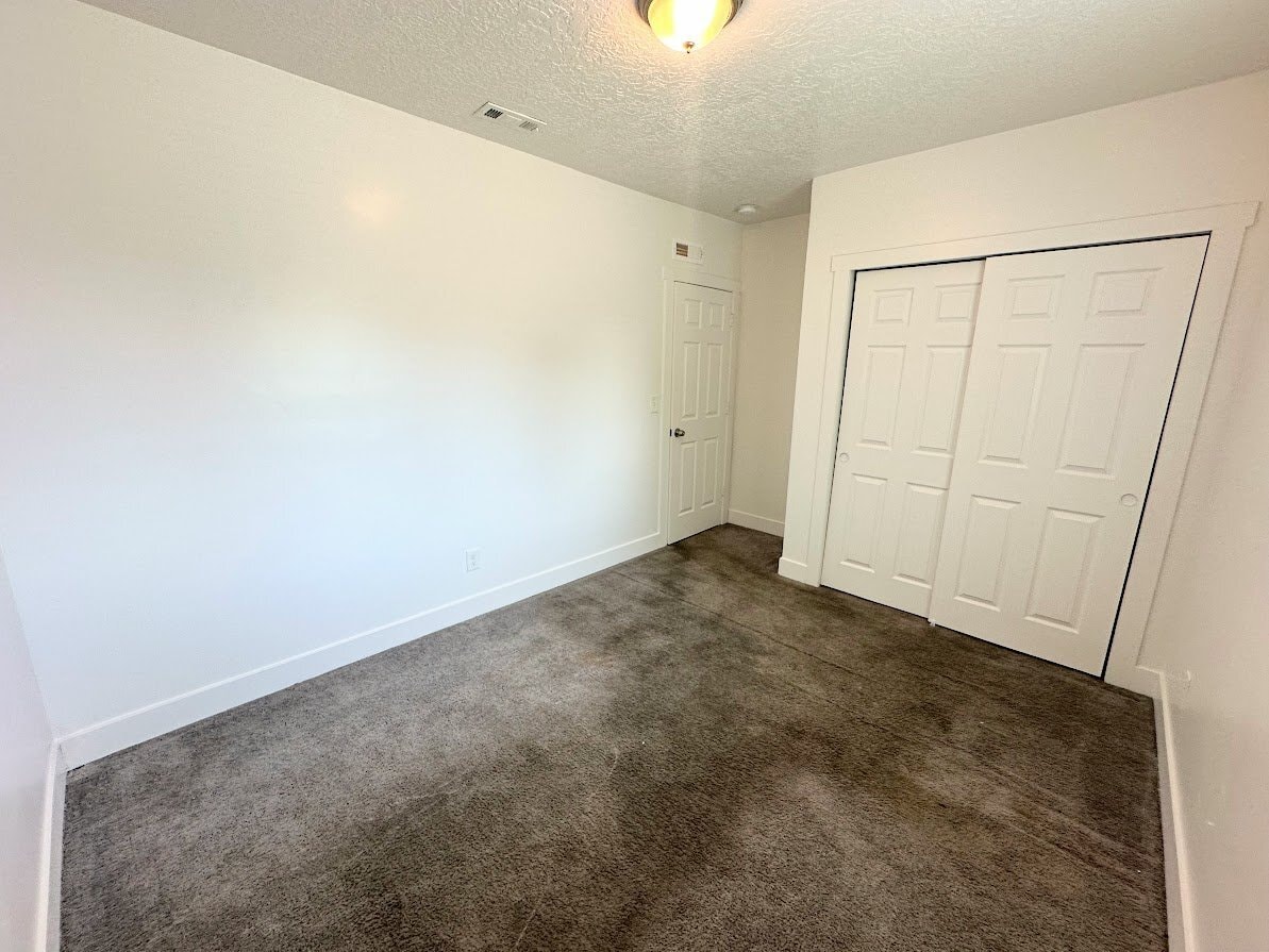 Building Photo - 435 S 900 W