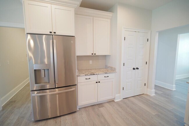 Building Photo - 3846 Arbor Dr