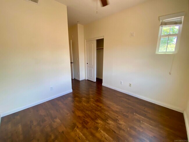 Building Photo - 17009 Avenida Visalia