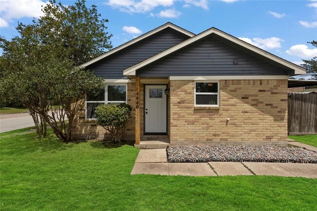 Building Photo - 4640 Orange Cir S