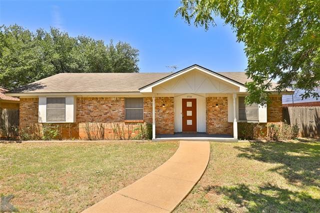 Primary Photo - 3718 Brookhollow Dr