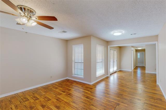 Building Photo - 1912 N Irving Heights Dr