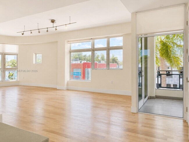 Building Photo - 6701 Biscayne Blvd