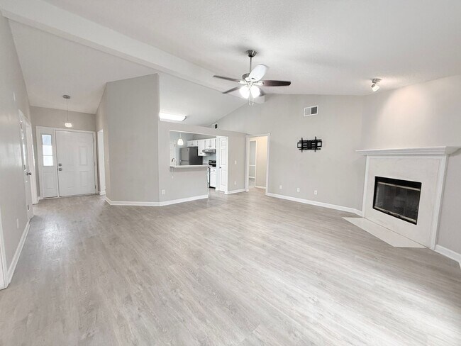 Building Photo - Single Family Home in the Heart of Mandarin!