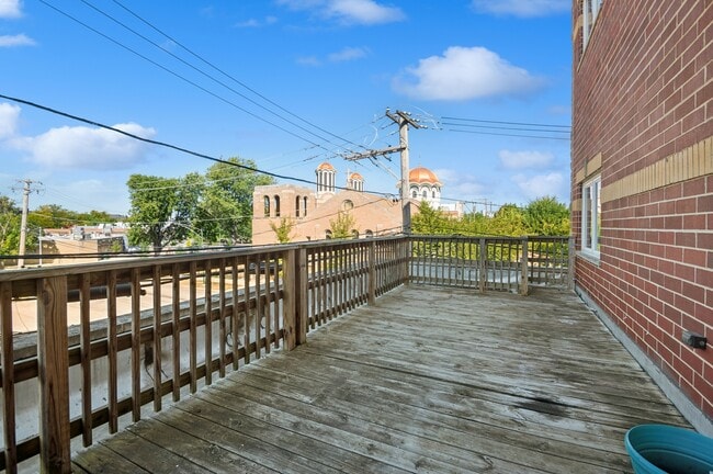 Building Photo - 2801 W Ardmore Ave