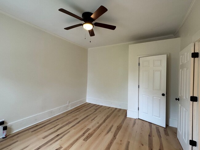Building Photo - Gorgeous Fully Remodeled 2-Bedroom Home in...