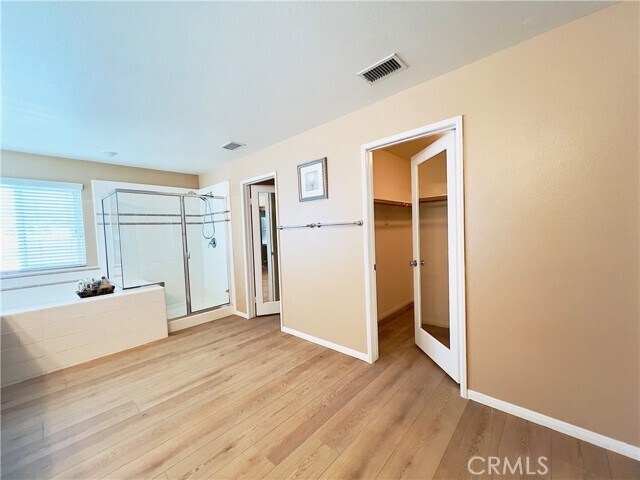 Building Photo - 17231 Greentree Dr