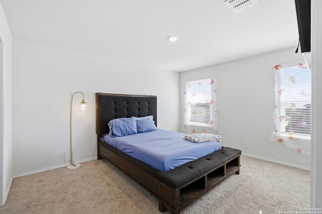 Building Photo - 6442 Dynamic Sound