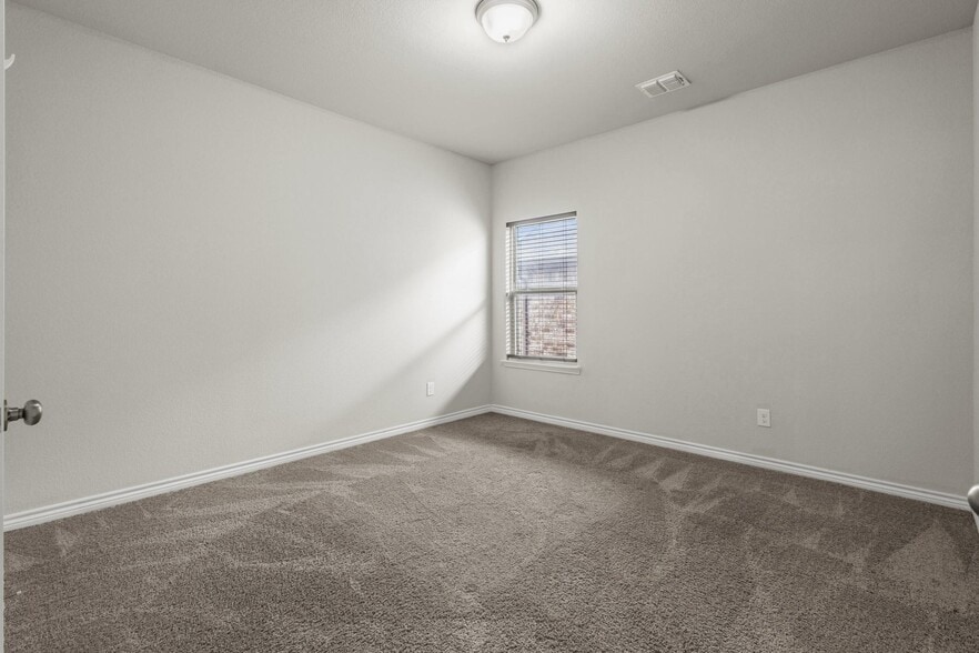 Building Photo - 3732 Fossil Tree Ln