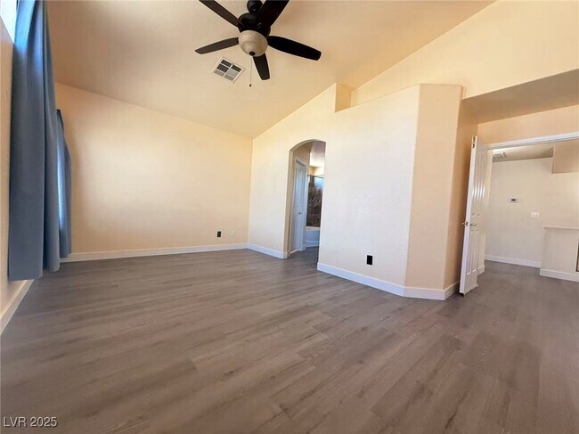 Building Photo - 9083 Red Lava Ct