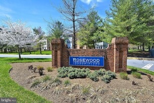Building Photo - 18334 Streamside Dr