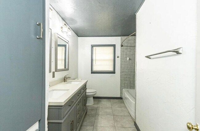 Building Photo - 3712 37th St