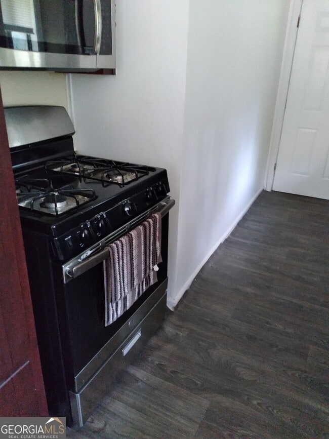 Building Photo - 1376 Country Ln Way NE