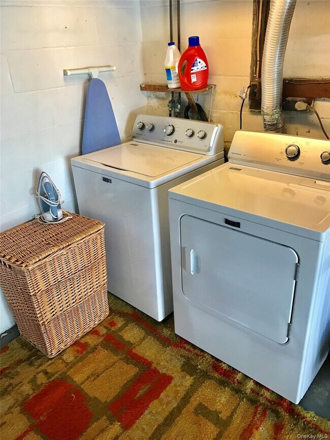 Building Photo - 9 Johnston Rd