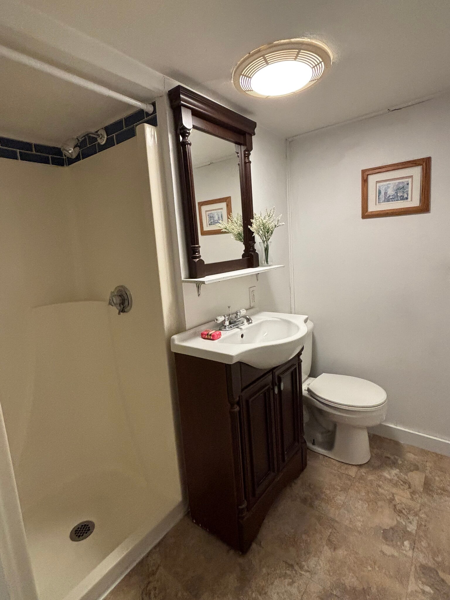 Building Photo - 8B Springfield Ct