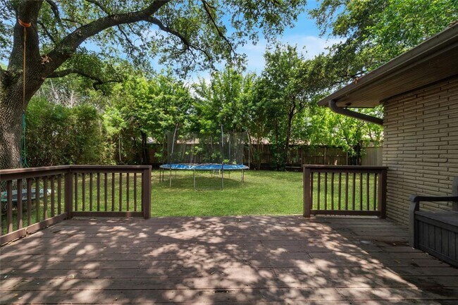 Building Photo - 5018 Willowbend Blvd