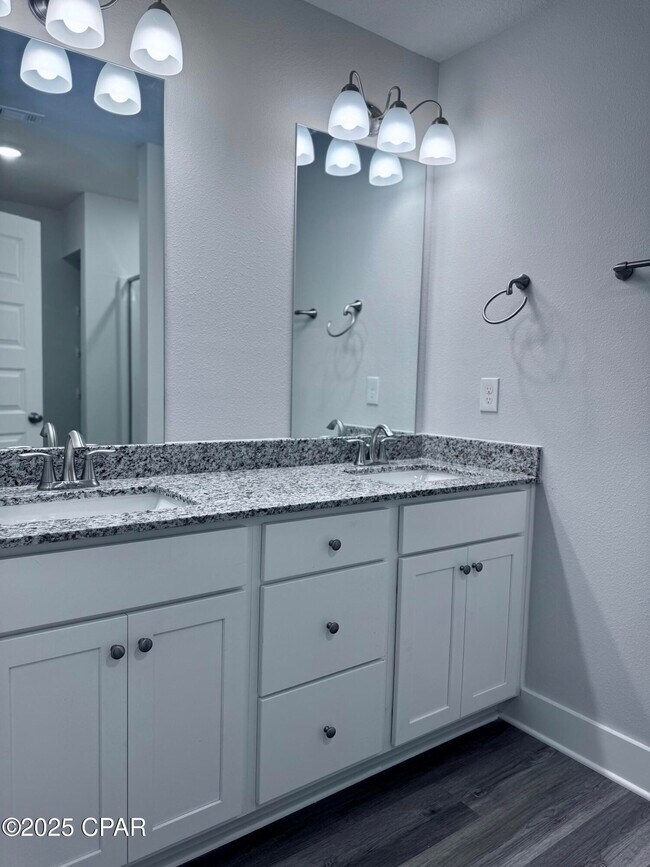 Building Photo - 205 Palmeras Marinas Ln