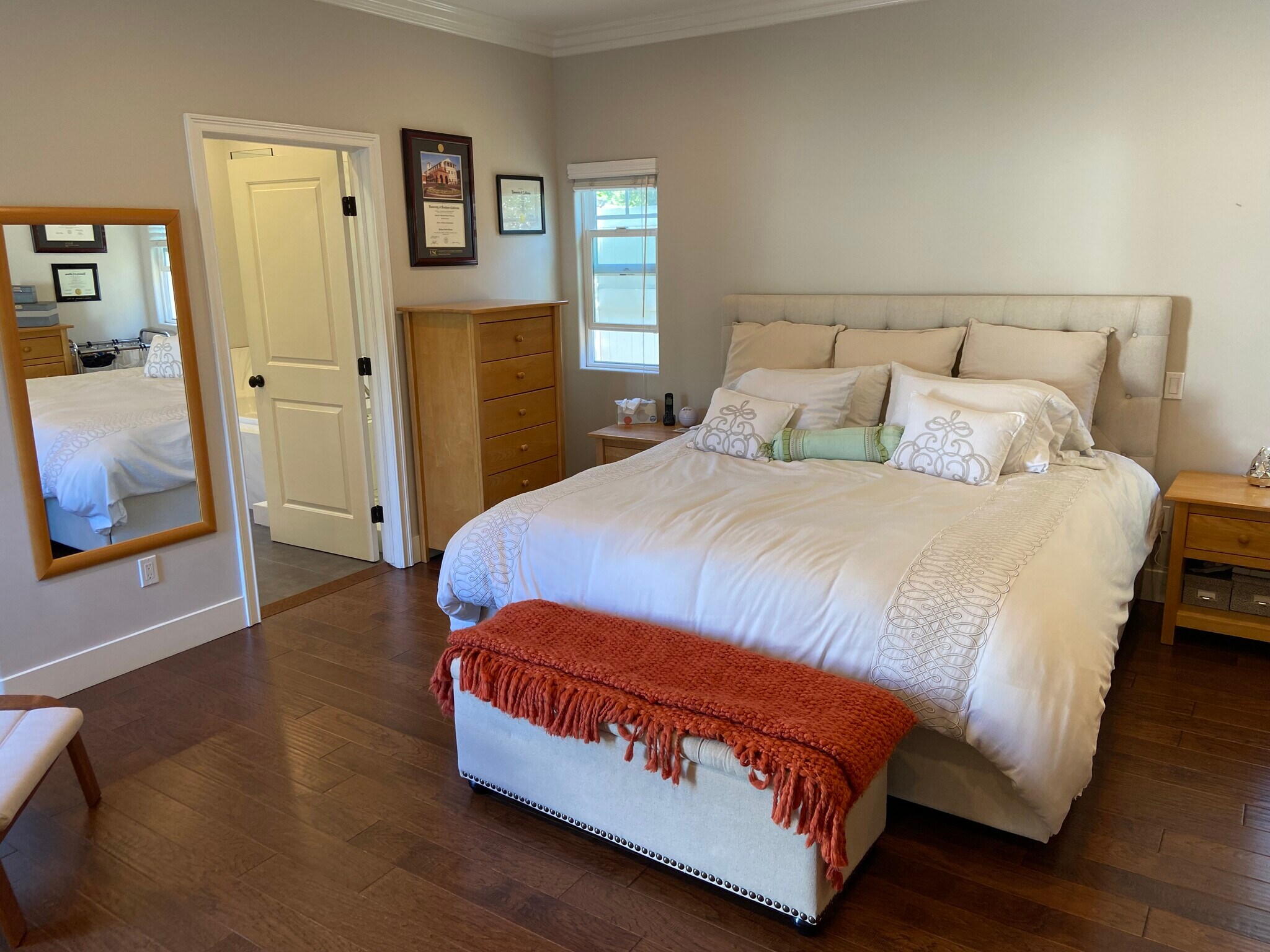 Building Photo - 4470 Stansbury Ave