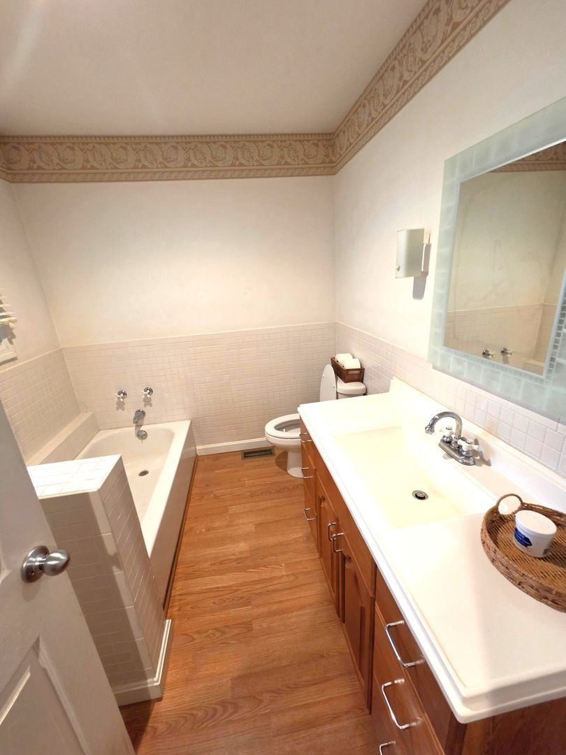 Building Photo - 4 Smithfield Rd