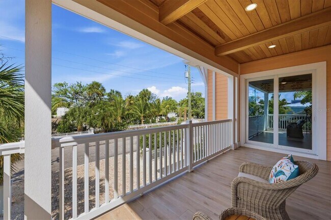 Building Photo - 113 Aqua Ln