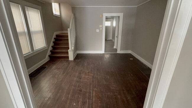 Building Photo - 954 Heyl Ave.