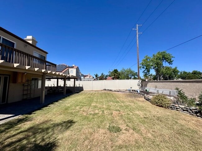 Building Photo - Spacious 5 Bedroom Home in Menifee Lakes w...
