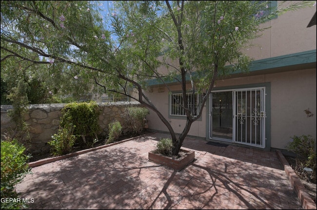 Building Photo - 257 Maricopa Dr