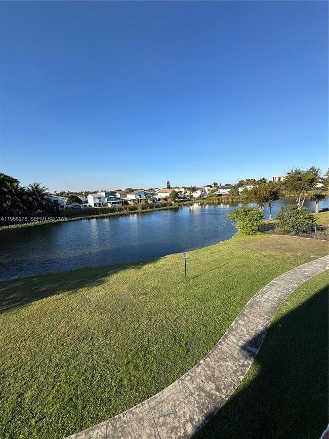 Building Photo - 1101 SW 122nd Ave