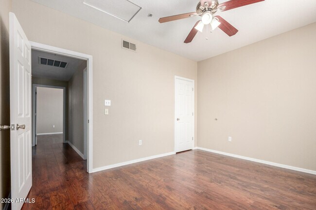 Building Photo - 5345 E Van Buren St