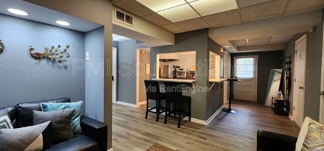 Building Photo - 150 Timberland Trl