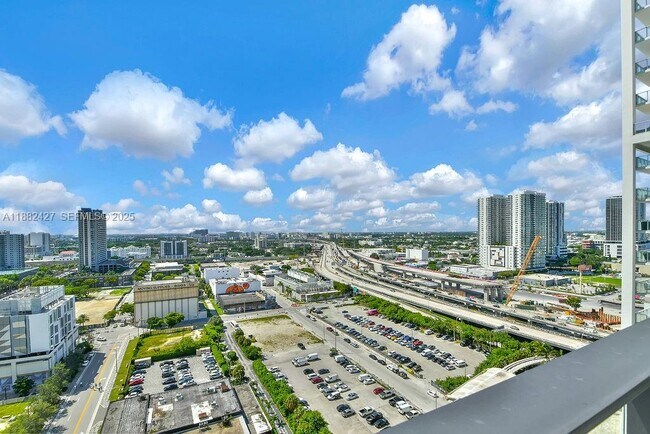 Building Photo - 1000 Biscayne Blvd