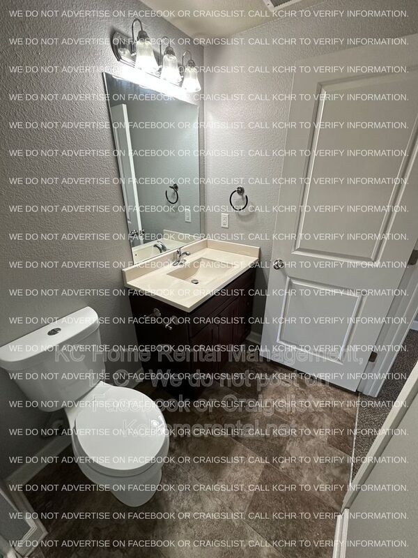 Building Photo - 10530 Kane Dr