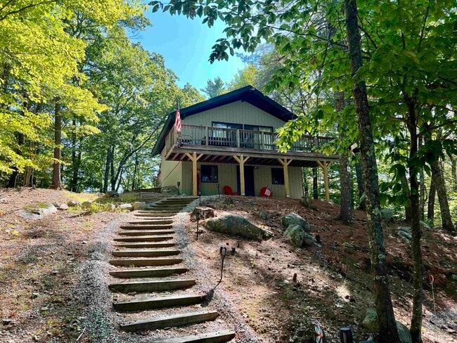 Primary Photo - 5 Oak Ridge Rd