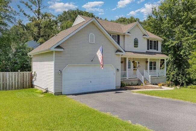 Building Photo - 11814 Gardenia Dr