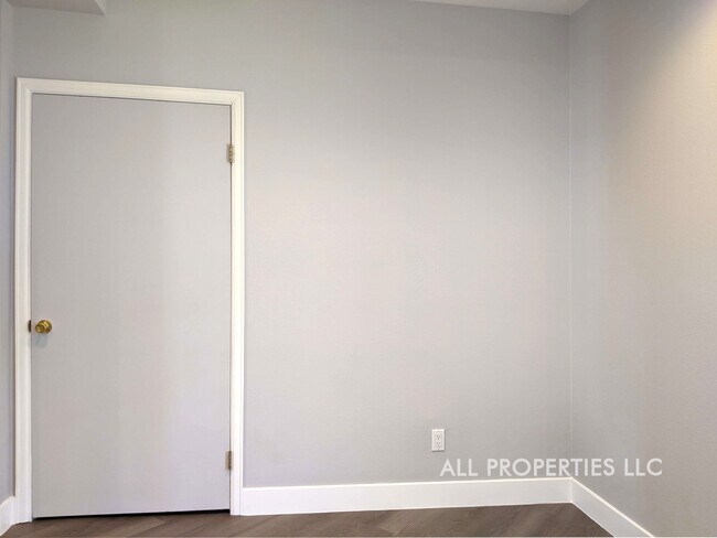 Building Photo - 123 E Bayaud Ave