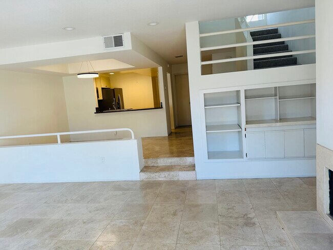 Building Photo - 16124 Twinkle Cir