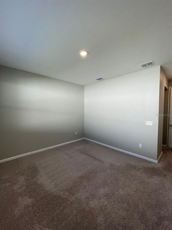 Building Photo - 824 Blue Creek Dr