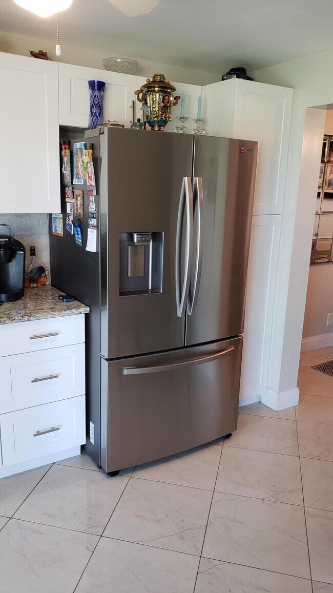 Building Photo - 3755 Via Poinciana