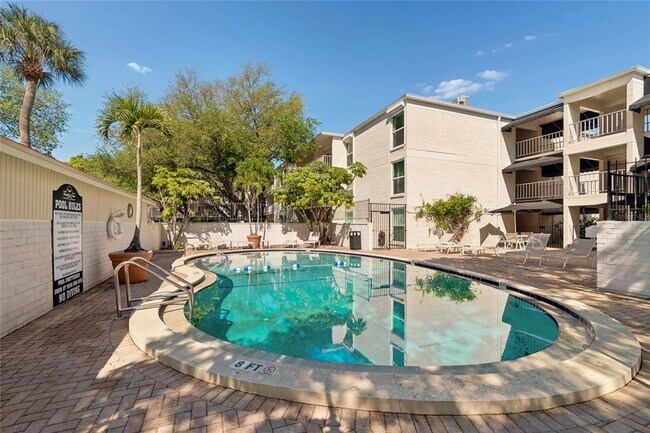 Building Photo - 3325 Bayshore Blvd