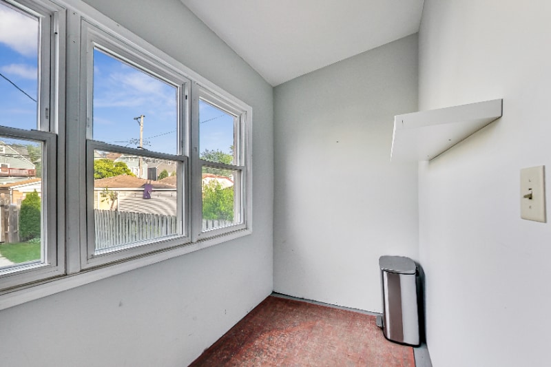 Building Photo - 2719 N Ridgeway Ave