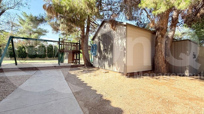 Building Photo - 10188 E Cortez Dr