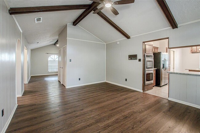 Building Photo - 223 Normal Park Dr