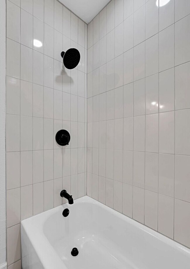 Building Photo - Newly remodeled 4BD 3BA Home in Waco