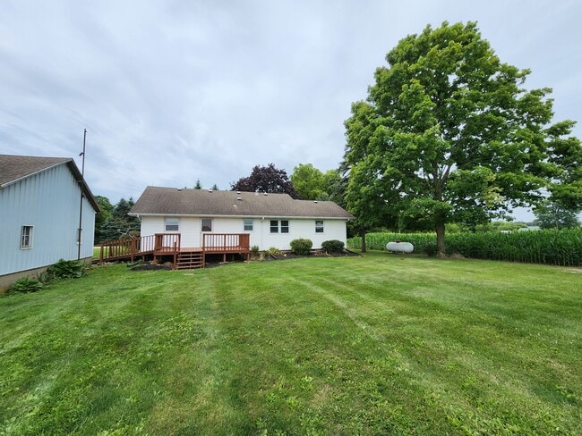 Building Photo - 7146 Tamarack Rd