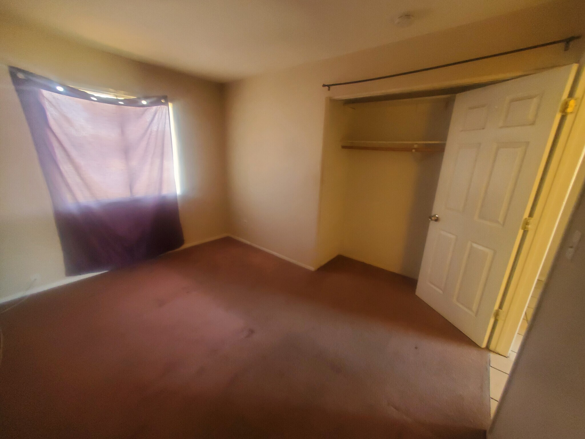 Building Photo - 8822 W Sahuaro Dr