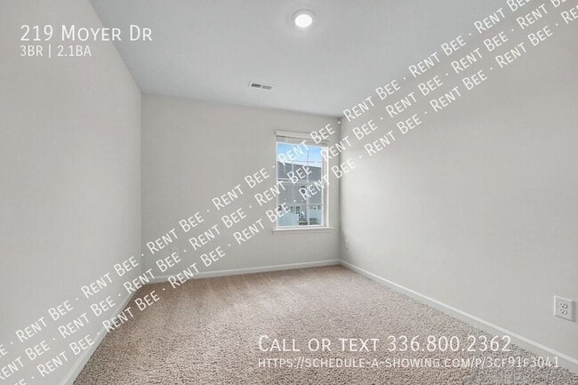 Building Photo - 219 Moyer Dr