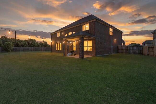 Building Photo - 2203 Rocky Shores Ln
